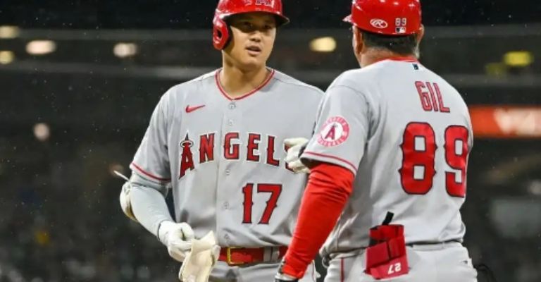 Gil junto con Ohtani