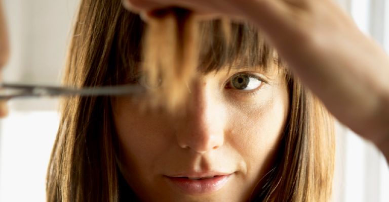 Cortar tu cabello con regularidad hará que luzca más sano