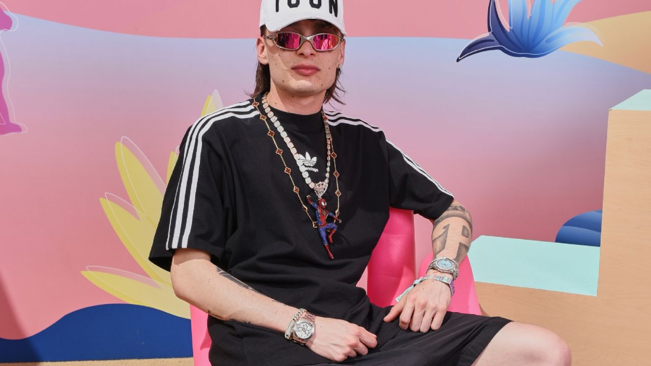 Piden que Peso Pluma cancele su concierto en Viña del Mar