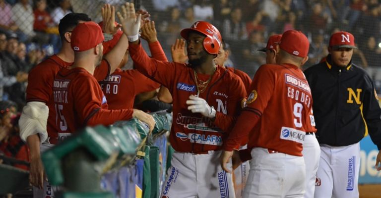 Randy en su paso con Mayos