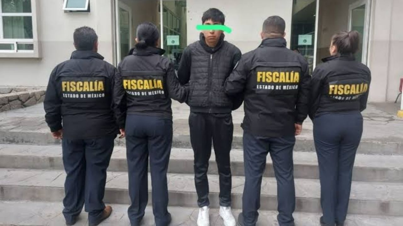 Le prenden fuego a su compañero de clases; le rociaron gasolina sobre el pantalón