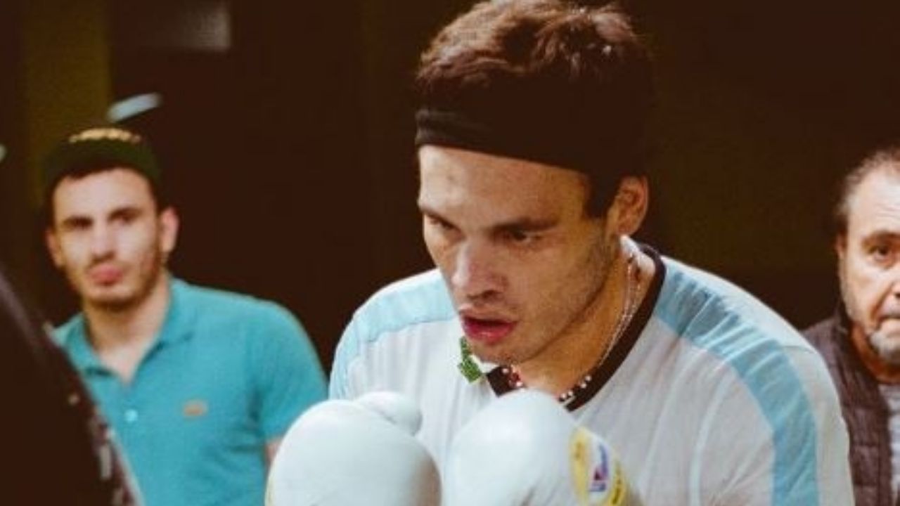 Julio César Chávez Jr. se defiende de sus críticos en redes sociales y los llama idiotas