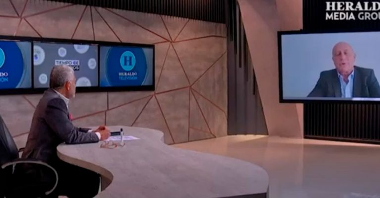 Conductores se agarran a golpes tras pelea en vivo