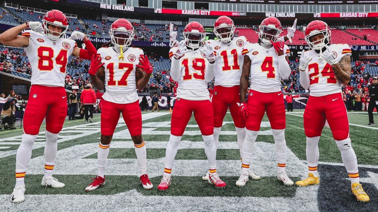 Kansas City se sacude mala racha ante Patriots; Dolphins aplastan a Jets