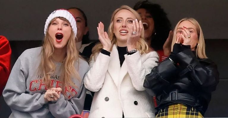Taylor Swift maldeciría a jugador que empujó a Travis Kelce en partido de los Chiefs