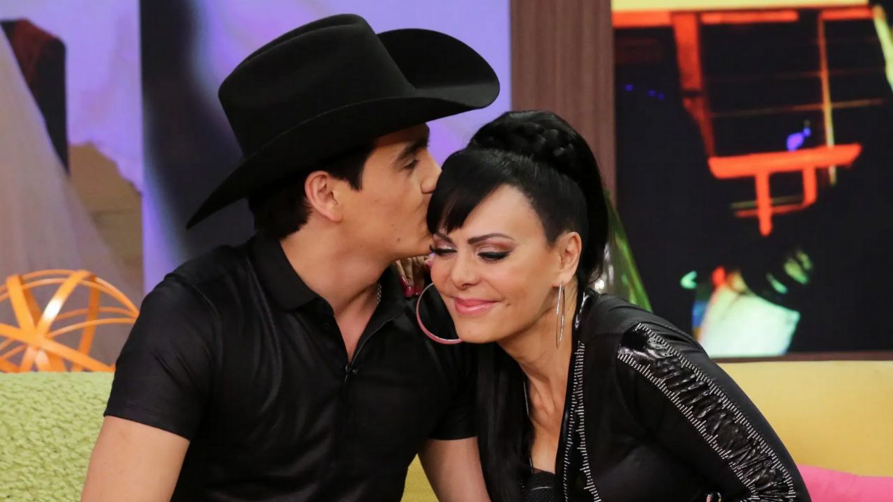 Maribel Guardia revela si ha querido quitarse la vida por perder a su único hijo, Julián Figueroa