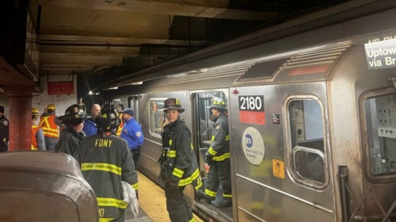 VIDEO: Impactante choque de trenes en el metro de Nueva York deja 24 heridos; esto sucedió