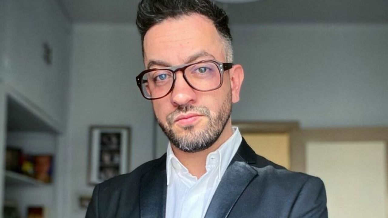 Chumel Torres es destrozado en X por comentarios clasistas