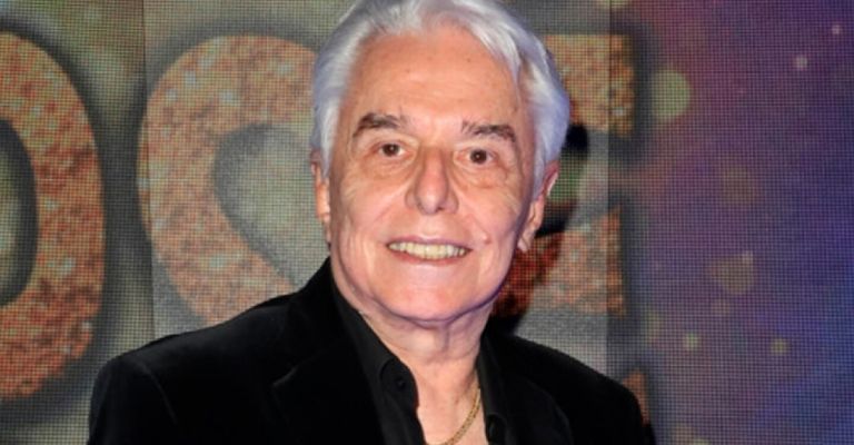 Enrique Guzmán preocupa por su estado de salud durante conferencia de prensa