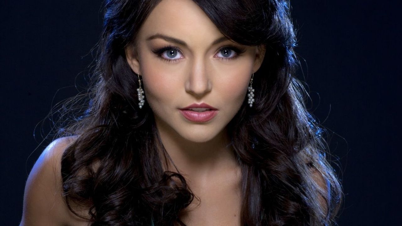 Angelique Boyer celebra 20 años de trayectoria