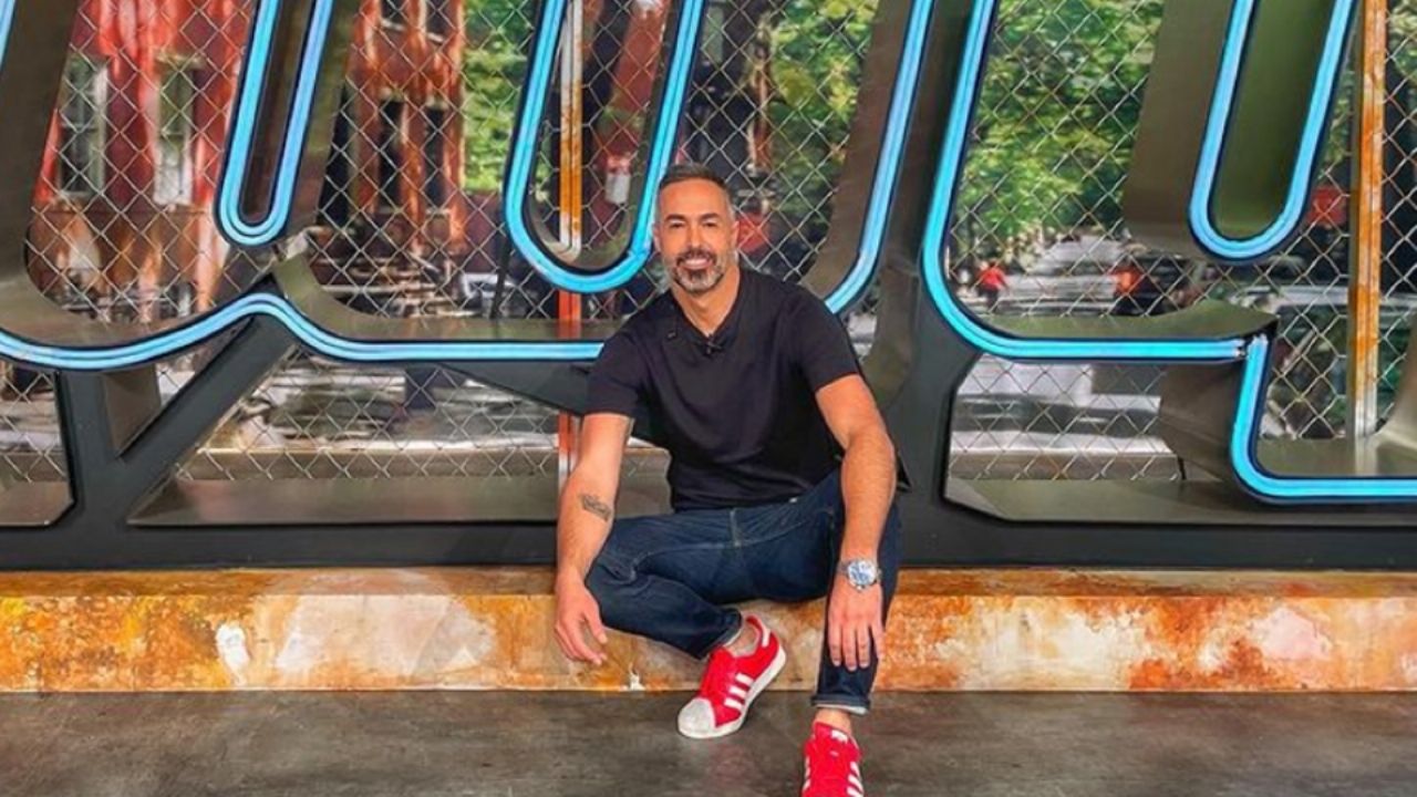 Carlos Arenas regresa a Televisa tras dejar TV Azteca y Raúl Araiza deja el programa Hoy