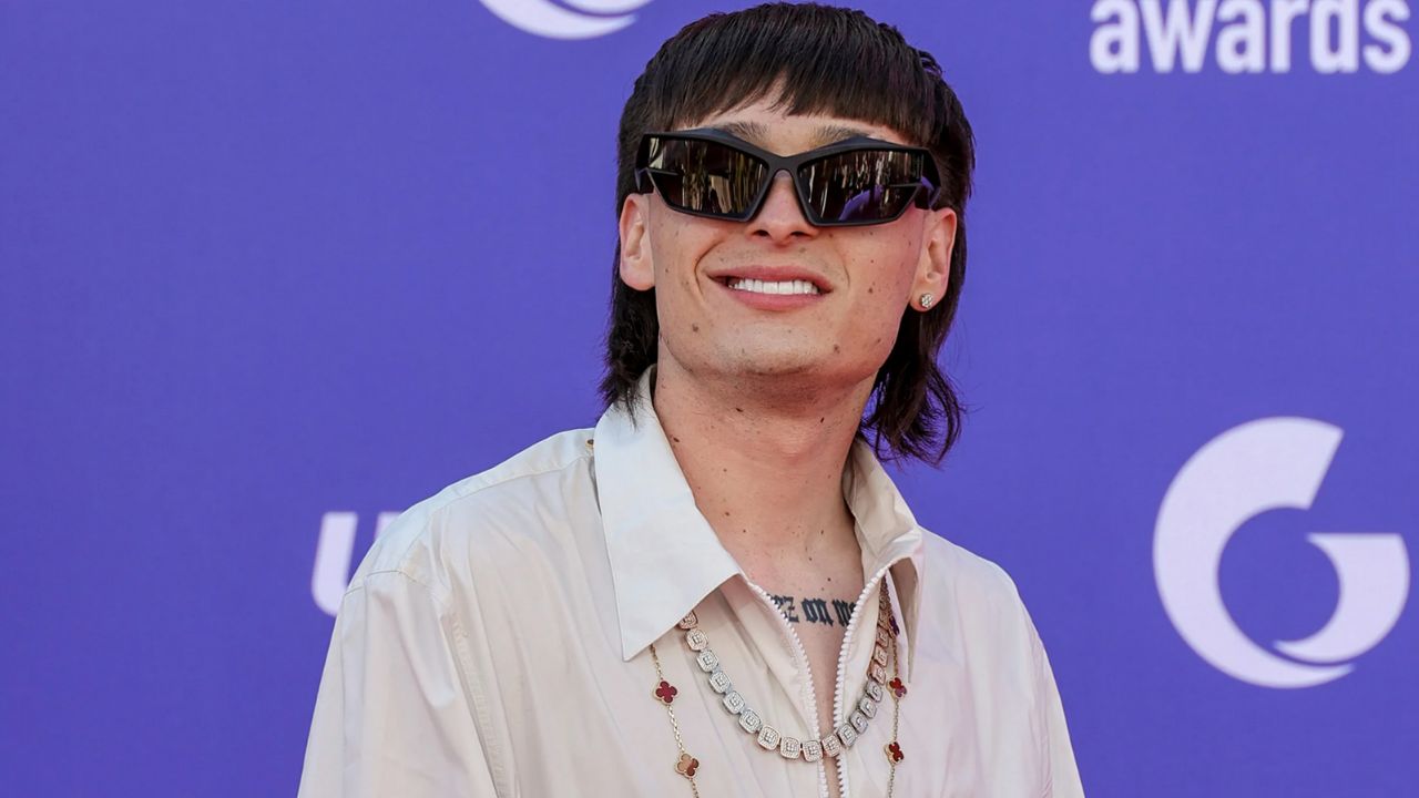 Fan se burla de Peso Pluma; así reaccionó el cantante