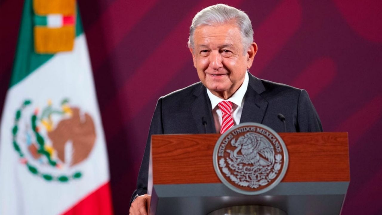 AMLO habla de plan para salvar el Issste