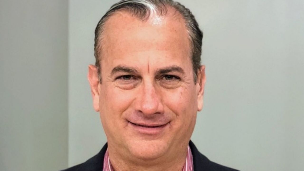 Afirman que Patricio Cabezut abandonaría a su primer hijo y amenazaría a su madre