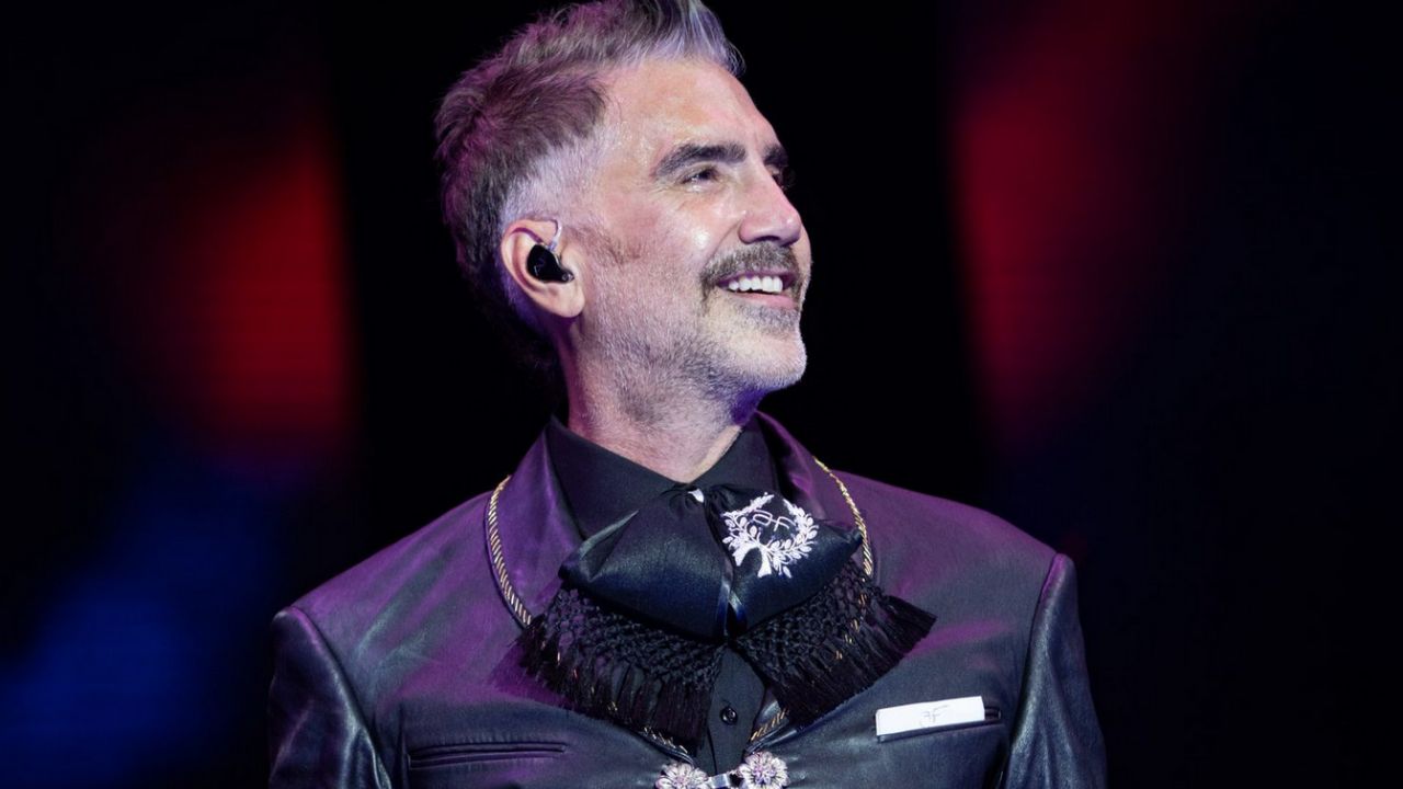 Alejandro Fernández celebra el cumpleaños de Karla Laveaga