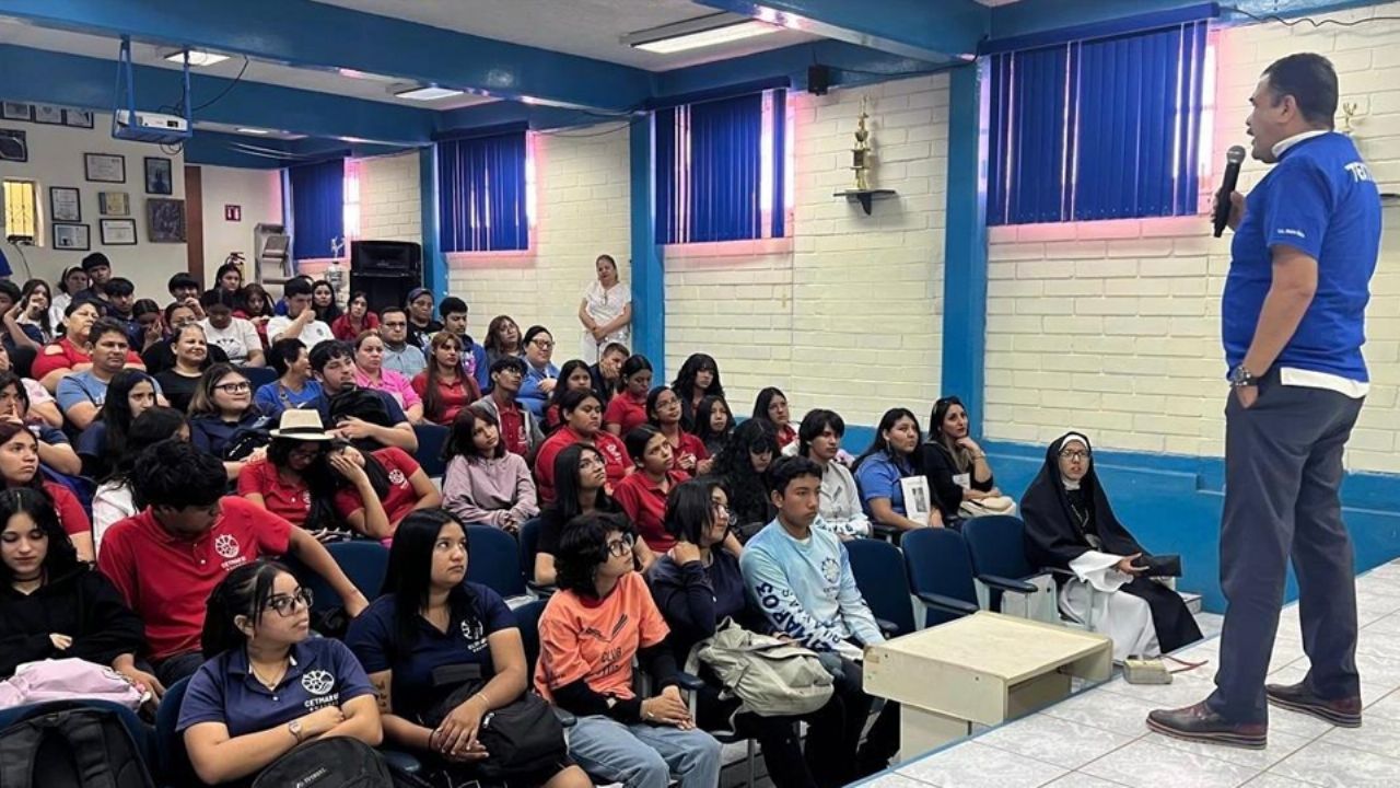 Día Mundial del Libro: Fomentan la lectura en estudiantes universitarios guaymenses