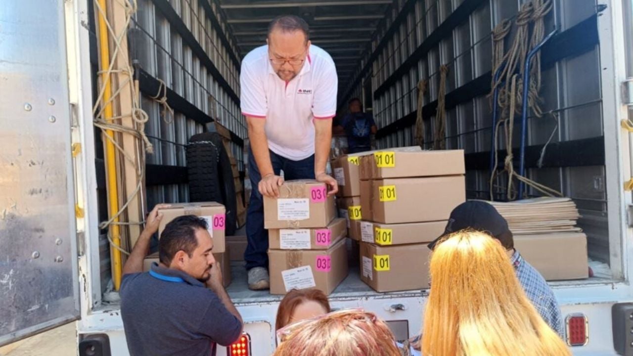 Llegan a Guaymas 327 mil boletas para el Distrito 04; militares las resguardan en el INE