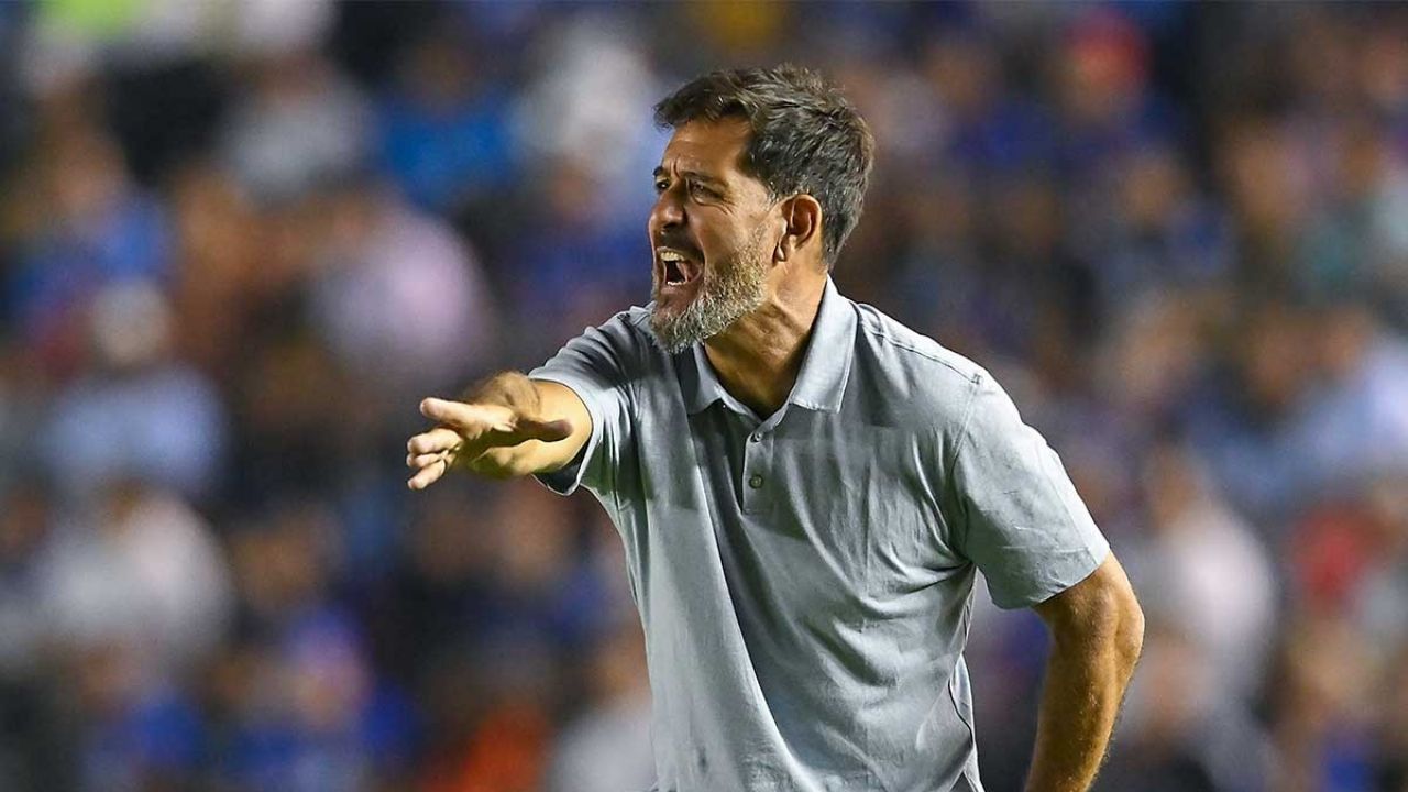 Gustavo Lema recibe sanción por criticar al arbitraje en partido ante Cruz Azul