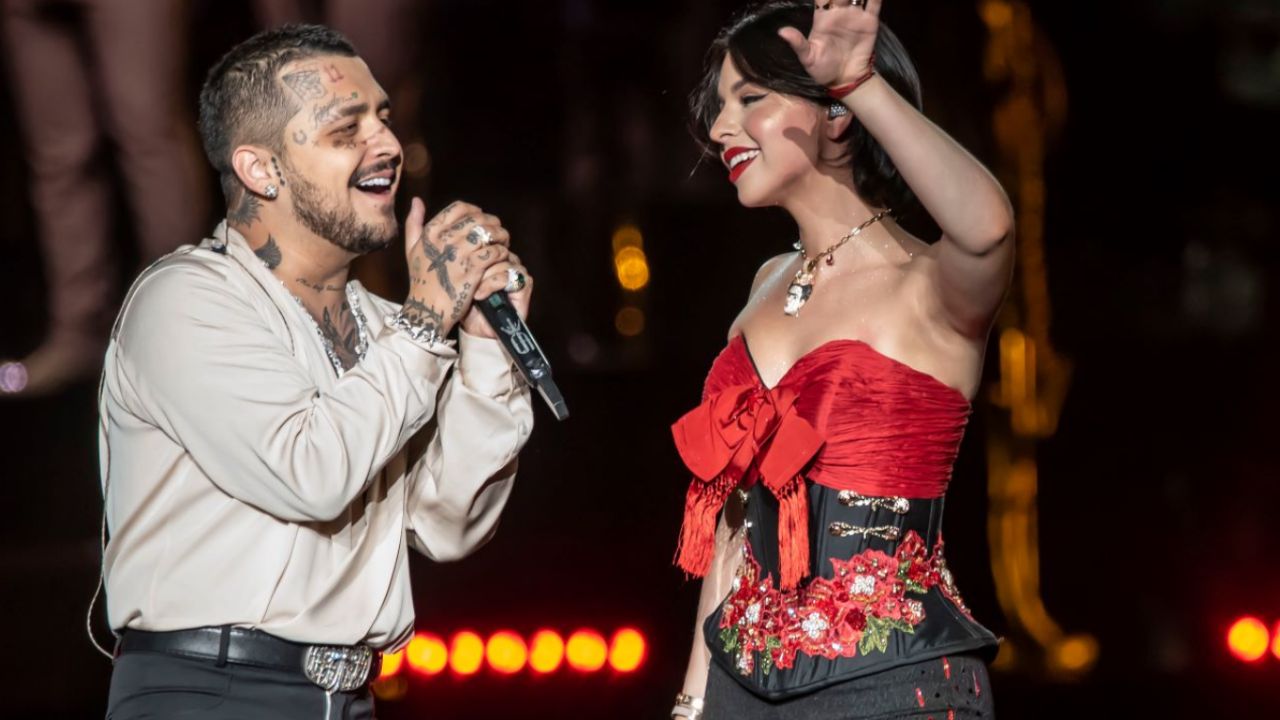 Christian Nodal tan enamorado que se tatuaría a Ángela Aguilar