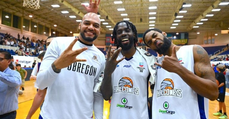 Halcones cerca de las semifinales