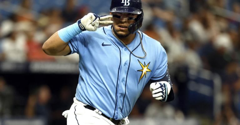 Kirk conectó su segundo cuadrangular con Toronto