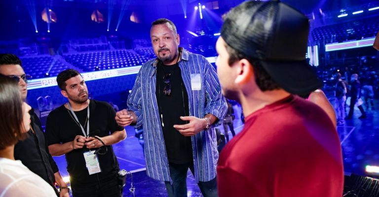 Pepe Aguilar lanza advertencia al novio de Ángela Aguilar, Christian Nodal, y pide no la lastime