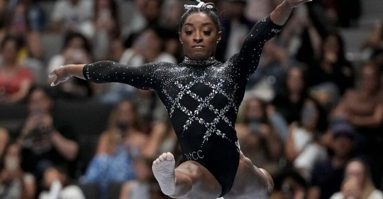 Ella es Simone Biles, la gimnasta que vuelve a los Juegos Olímpicos París 2024 tras retirarse por salud mental