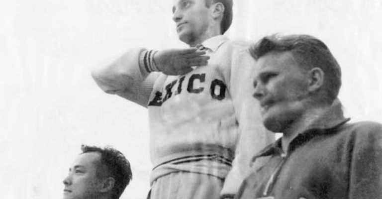Capilla ganó el oro en Melbourne 1956