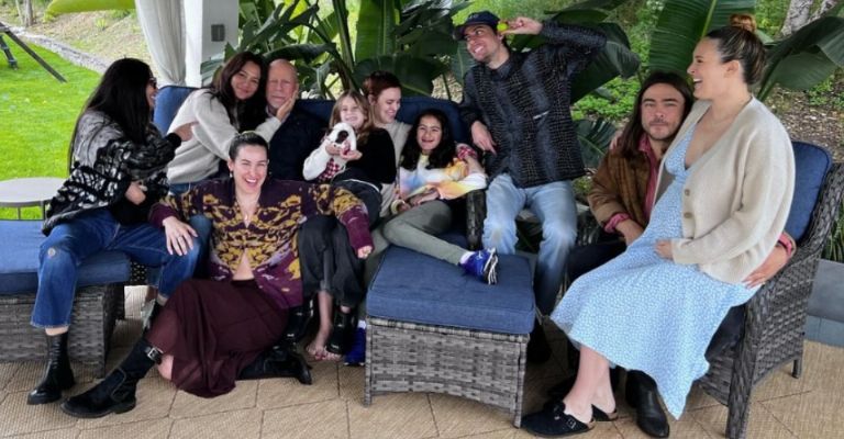 Emma Heiming da triste noticia de Bruce Willis tras retiro de Hollywood por demencia frontotemporal