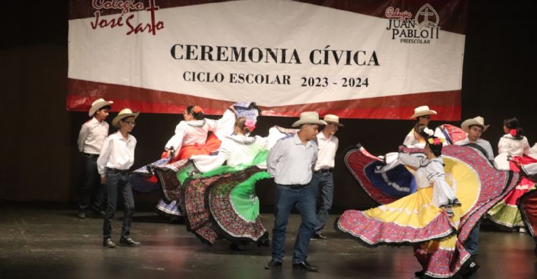 Alumnos José Sarto en el evento