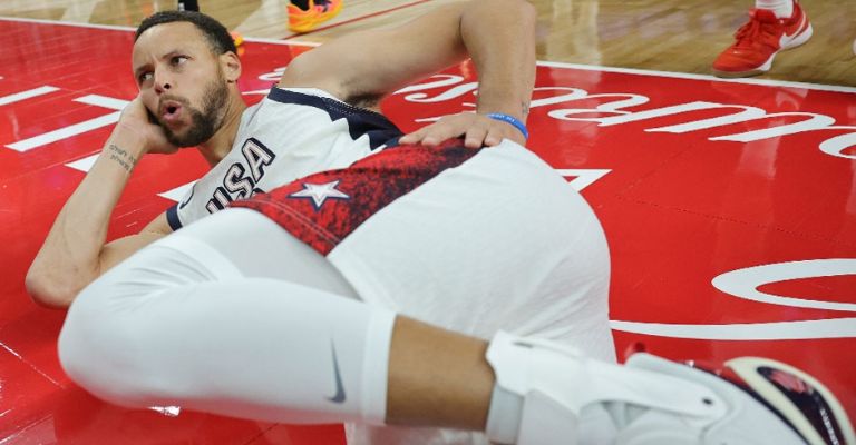 Curry posa para la foto 