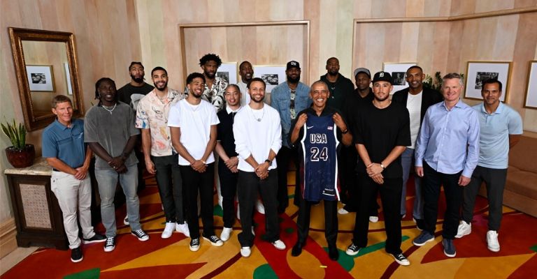 El expresidente Barak Obama estuvo con el equipo