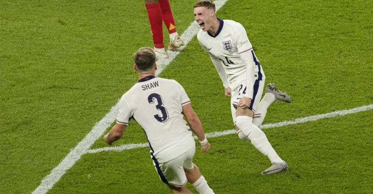 Cole Palmer emparejó las acciones