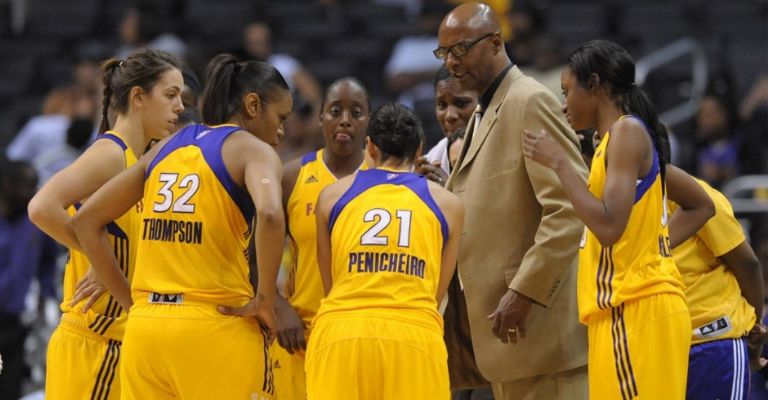 Joe también fue entrenador de la WNBA