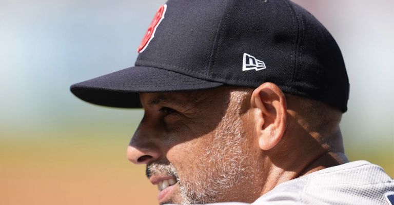 Cora se mostró feliz de seguir en Boston