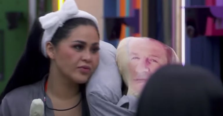 Gomita querría robarle el marido a Shanik Berman