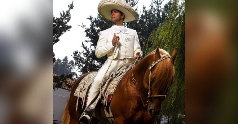 Pablo Montero tiene accidente al cabalgar y se fracturó