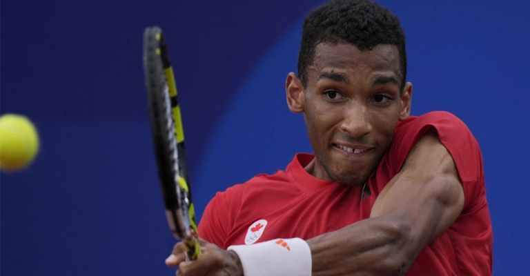 Auger-Aliassime será su rival en semis