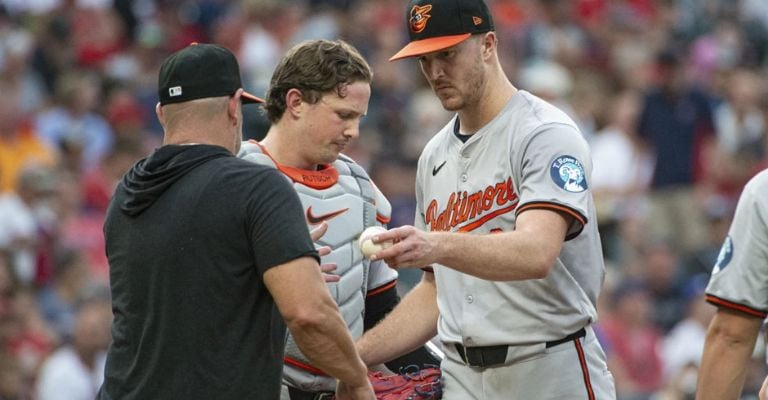 Rogers cargó con la derrota por Baltimore