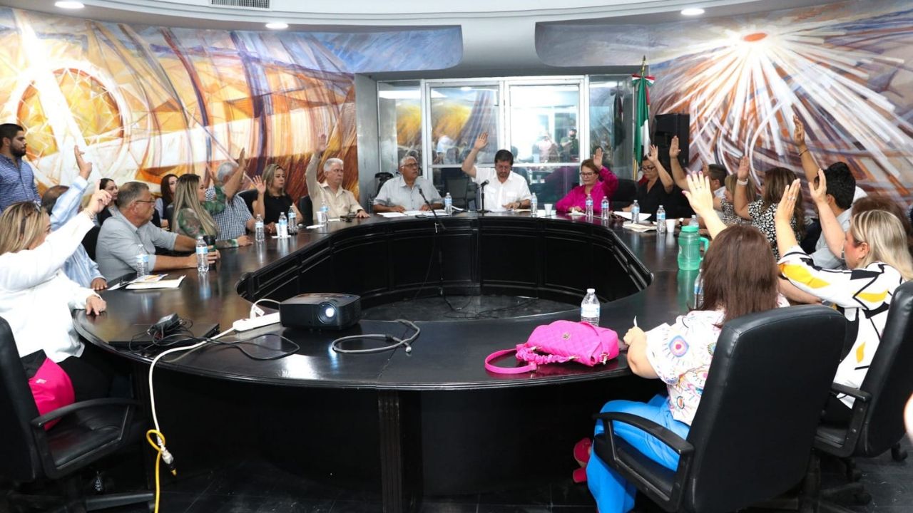 Ayuntamiento de Navojoa elige a su comisión mixta para la entrega-recepción