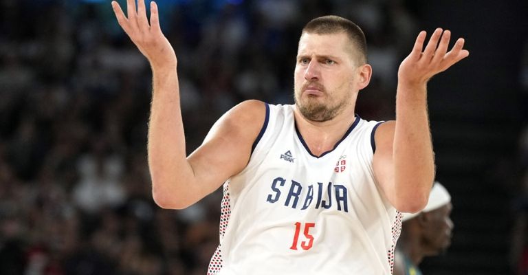 Sin palabras, todo lo dice dentro de la duela