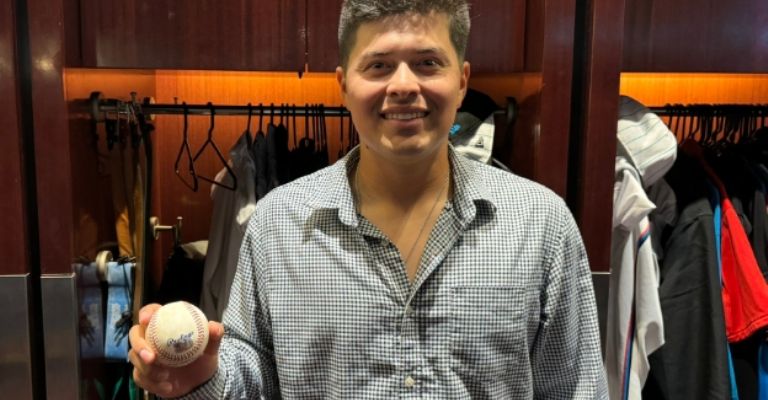 Bellozo obtiene su primera victoria en Grandes Ligas