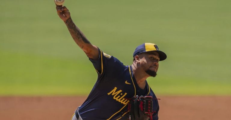 Montas se apuntó la victoria en este duelo