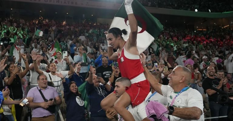 El paseo triunfal con sus entrenadores