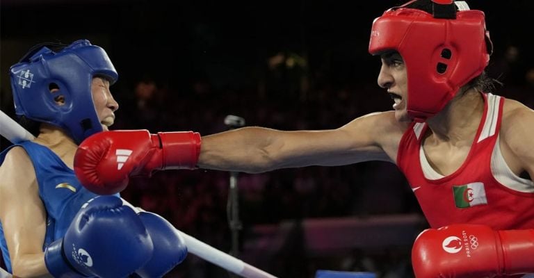 La argelina dominó completamente a su rival