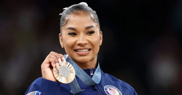 Jordan Chiles se mostró triste por la medida