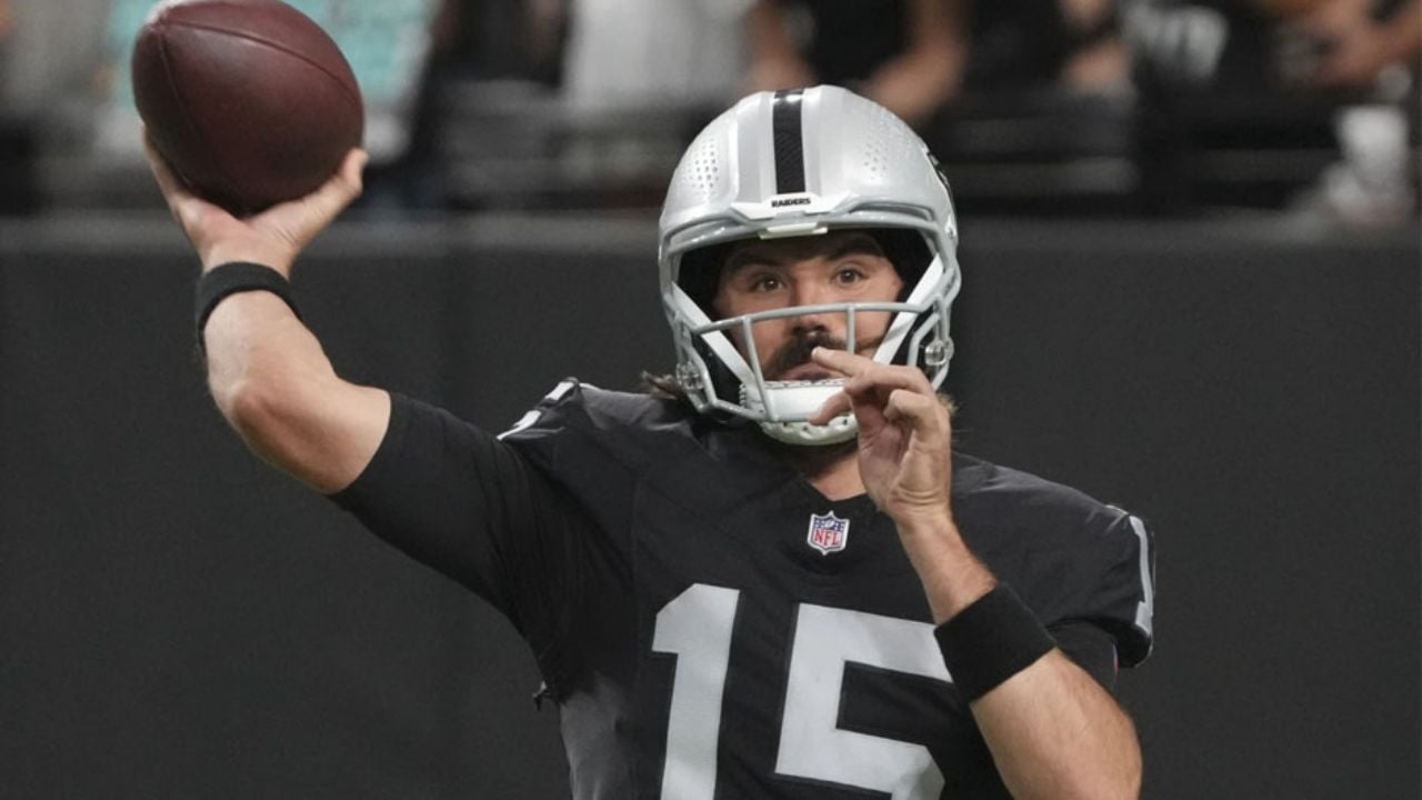 Raiders eligen a Minshew como su mariscal de campo titular para la campaña 2024