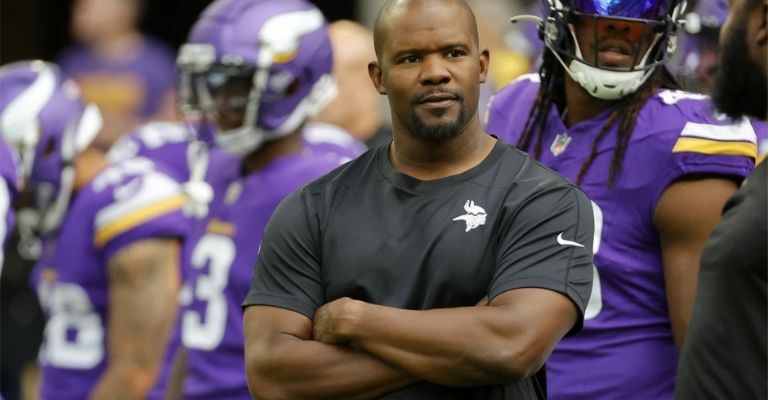 Flores ahora se encuentra con los Vikingos