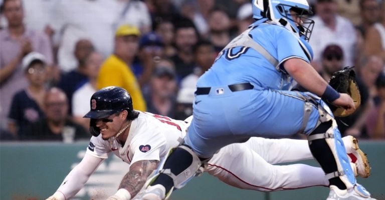 Durán anota en la primera entrada