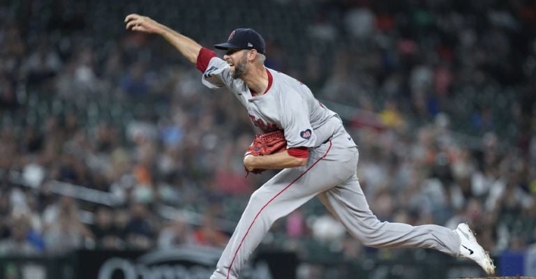 Chris Martin se apuntó el salvamento